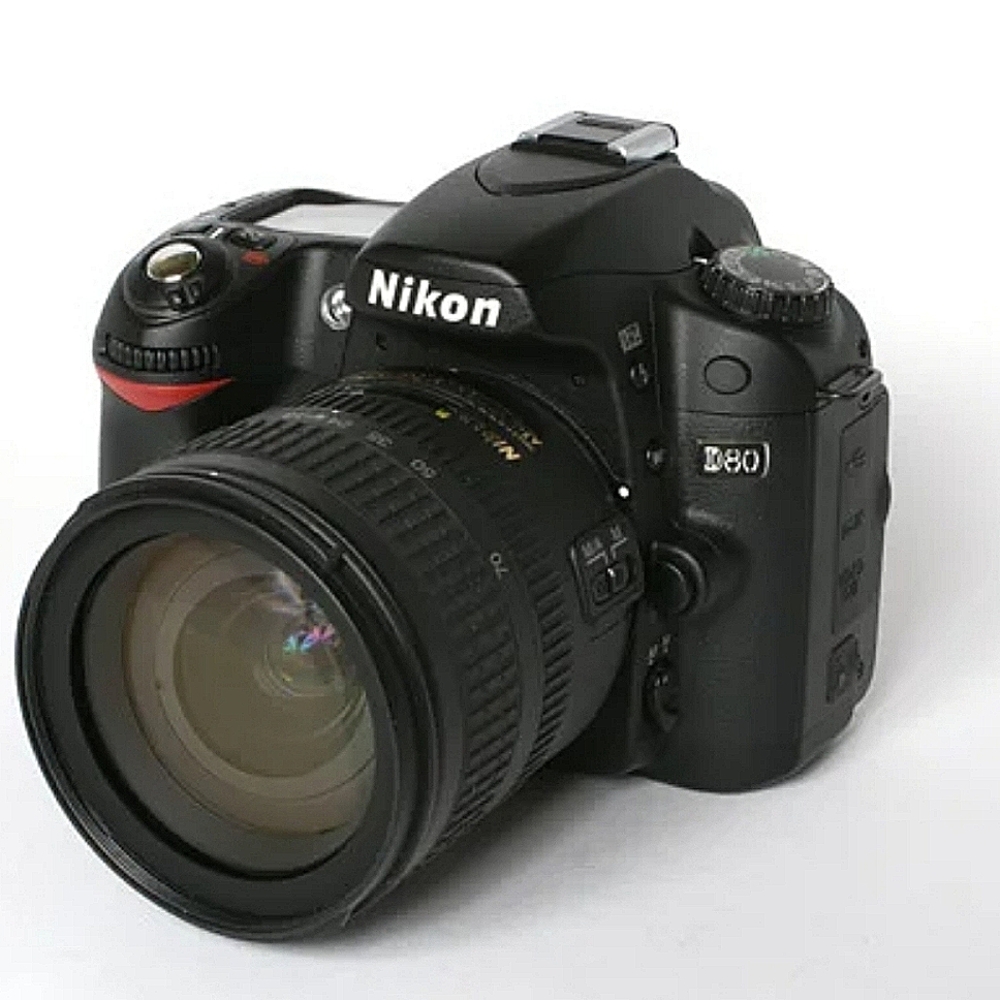 Nikon D80 SLR